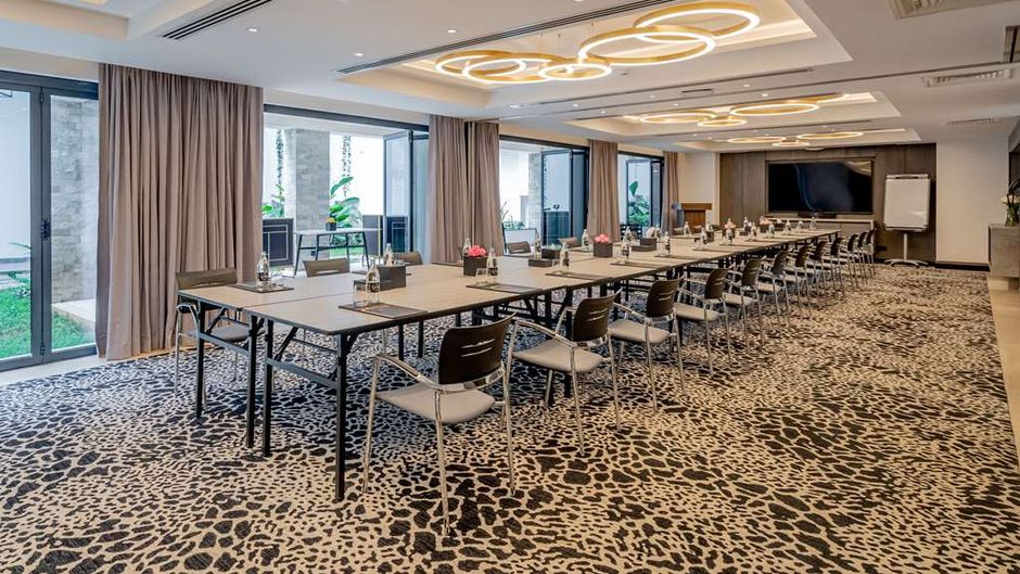 Kwetu Nairobi-Curio Collection by Hilton Meeting