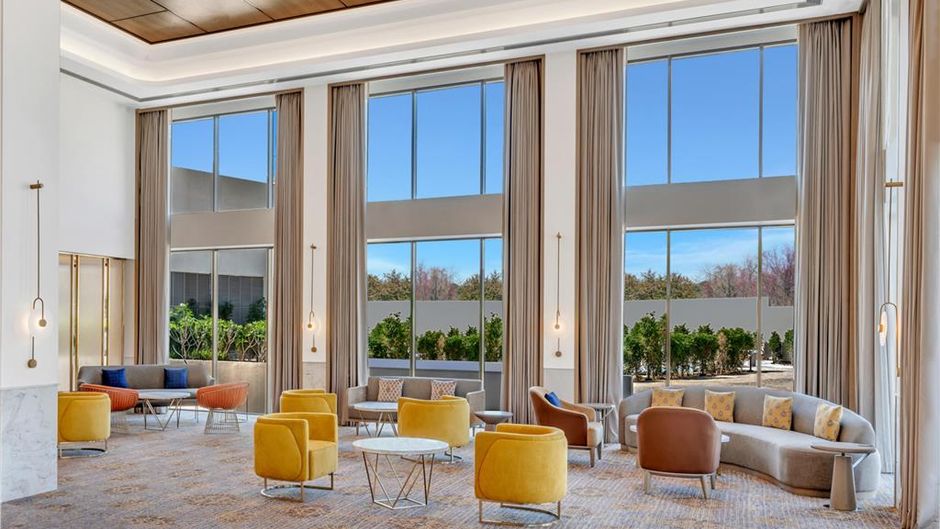 Hilton Garden Inn Jabalpur Lobby