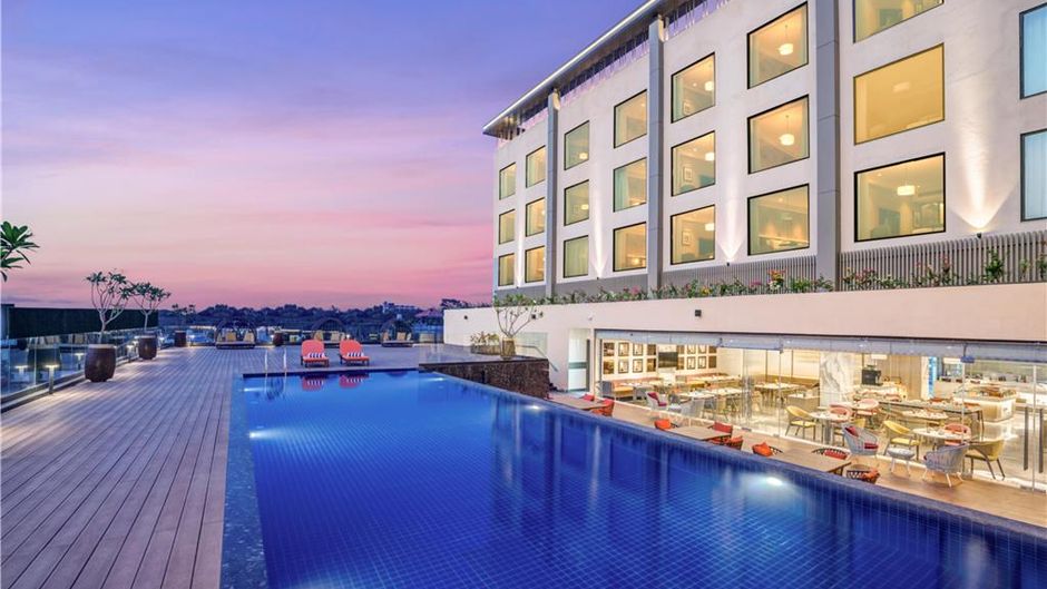 Hilton Garden Inn Jabalpur Pool