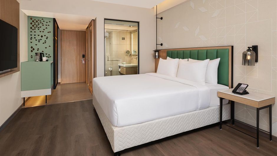 Hilton Garden Inn Surat City Centre Room