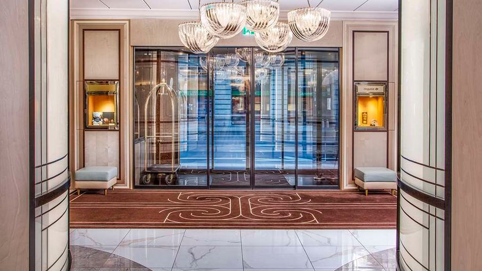 Hotel Bristol Geneve Lobby