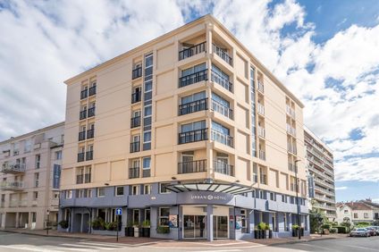 Urban Hotel