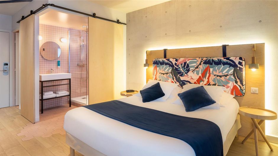 Urban Hotel Room