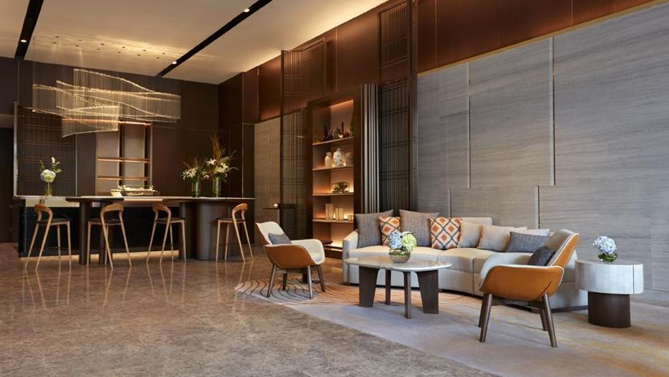 Momentus Hotel Alexandra Lobby