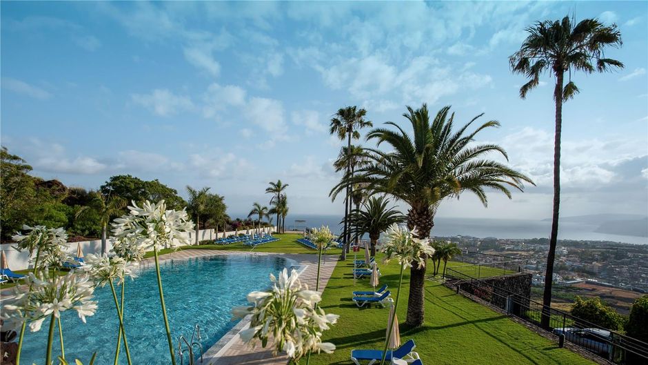 Hotel Las Aguilas Exterior