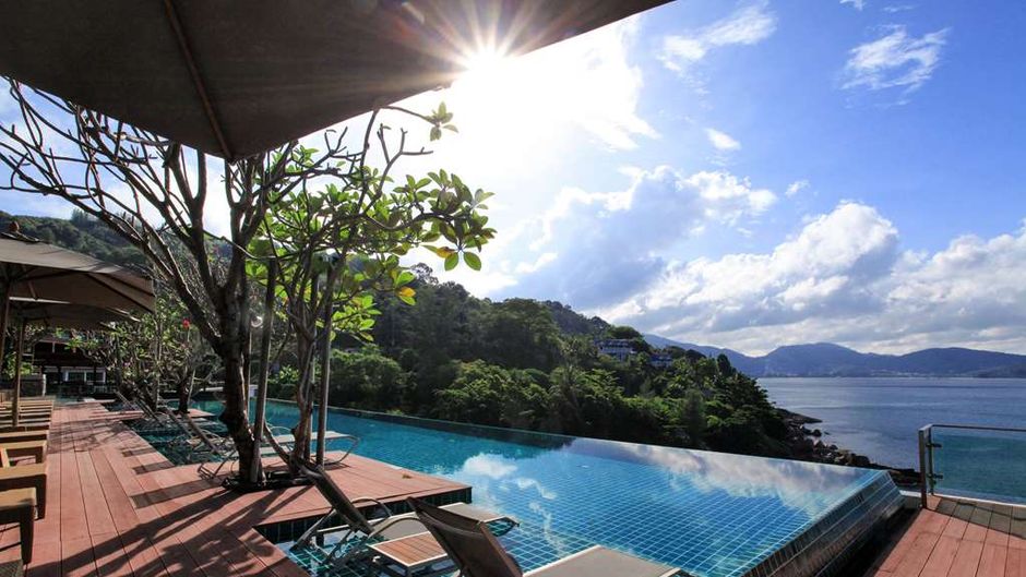 Zenmaya Oceanfront Phuket, Trademark Col Pool