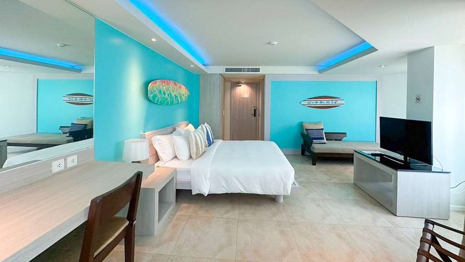 Zenmaya Oceanfront Phuket, Trademark Col Room