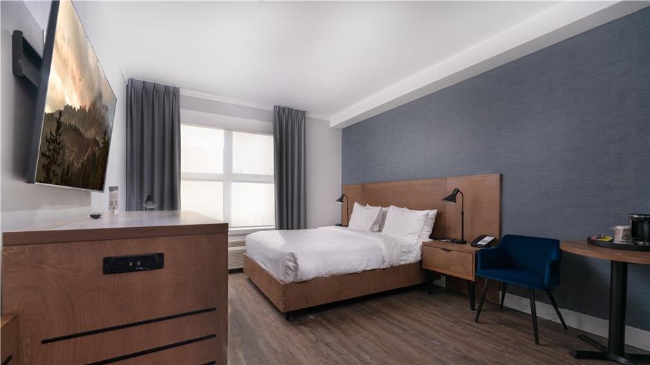 Prestige Kamloops Hotel Room