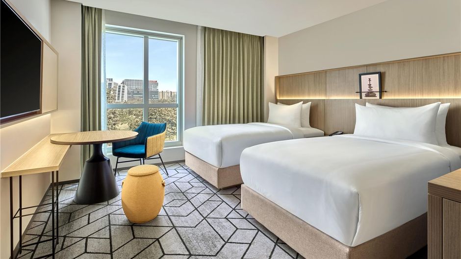 Hilton Garden Inn Bengaluru ETV Room