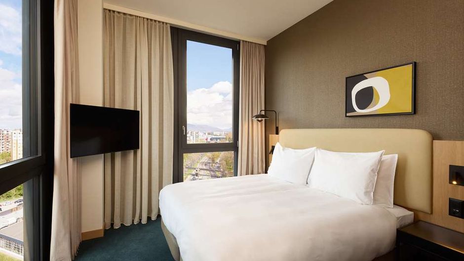 Adina Apartment Hotel Geneva Room