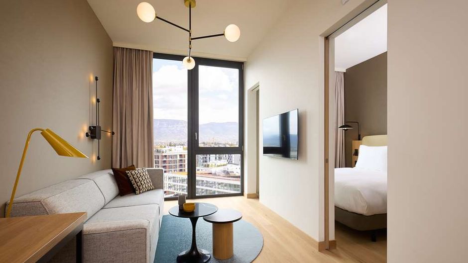 Adina Apartment Hotel Geneva Room
