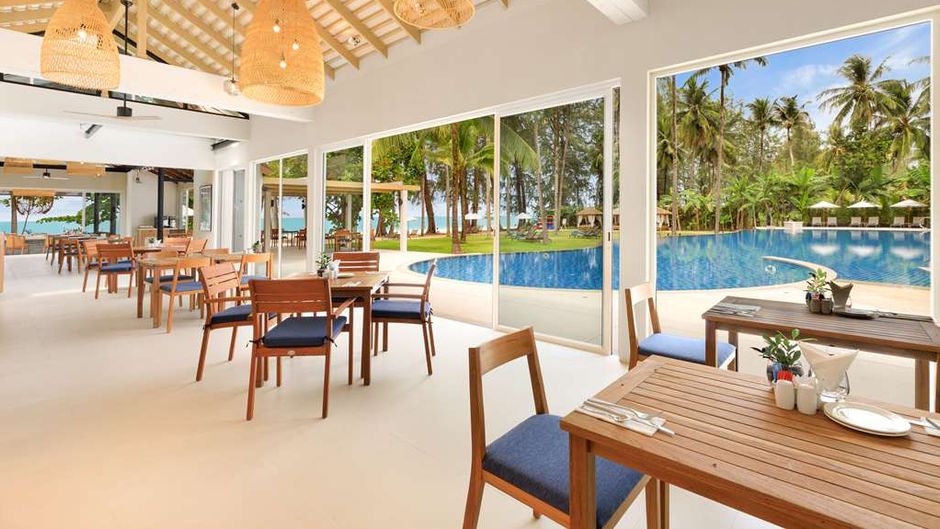 Outrigger Khao Lak Beach Resort Restaurant