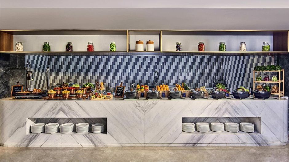 Novotel Mumbai International Airport Restaurant