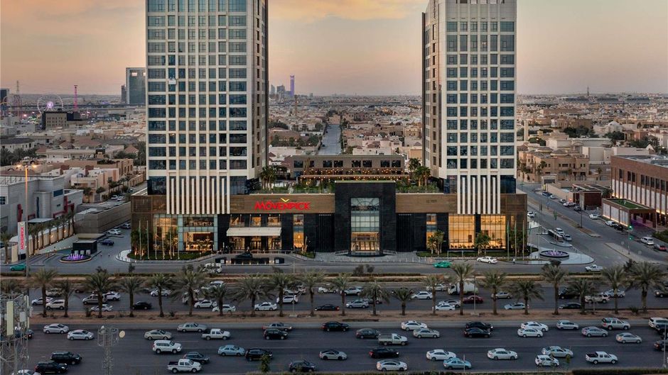 Moevenpick Hotel and Apt Riyadh Exterior