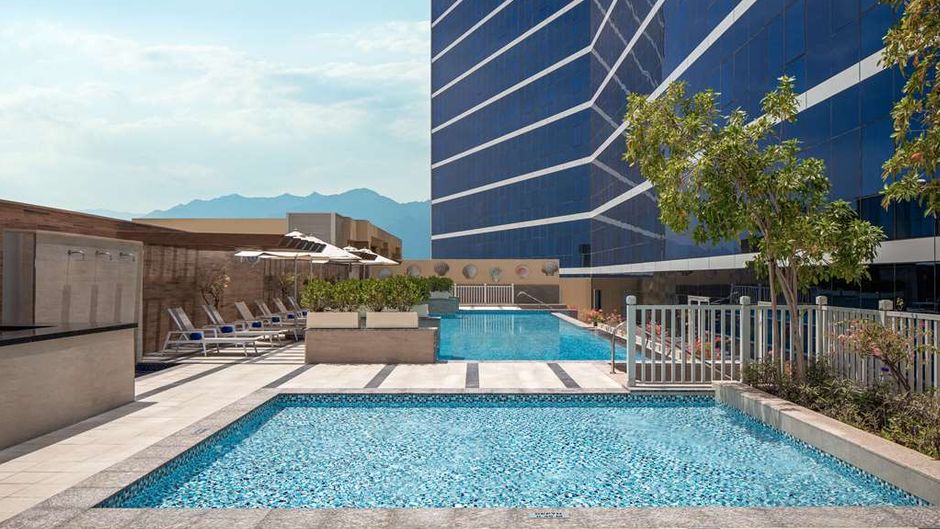 DoubleTree by Hilton Fujairah City Pool