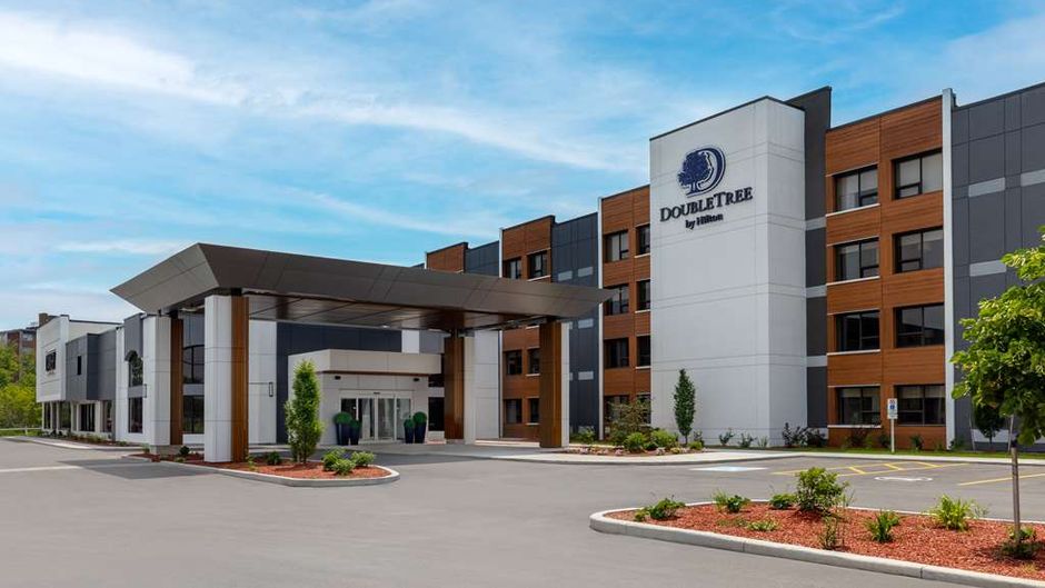 DoubleTree by Hilton Kingston Exterior
