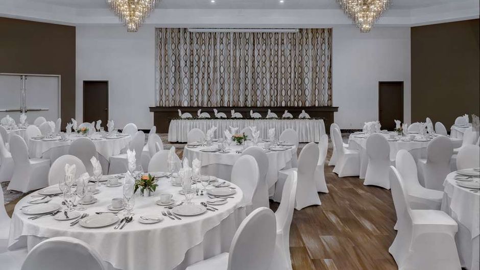 DoubleTree by Hilton Kingston Meeting
