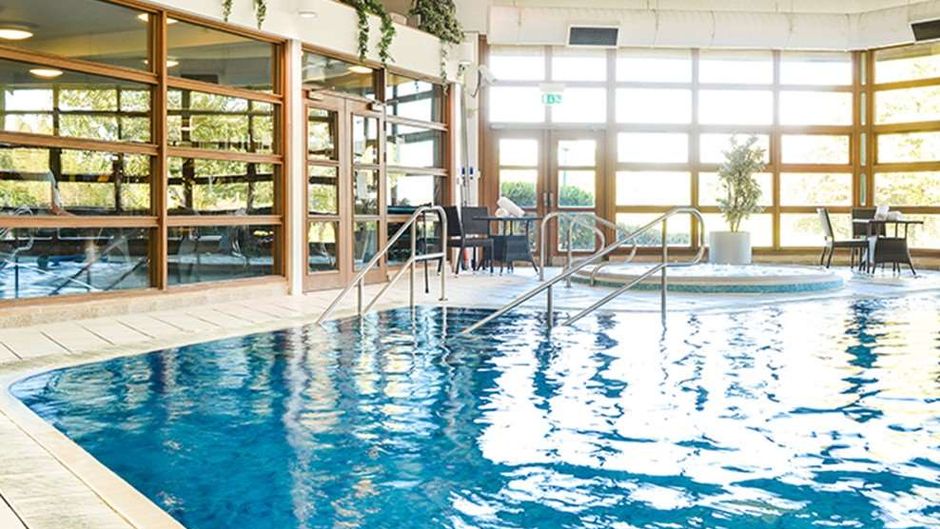 Cedar Court Wakefield Hotel Pool