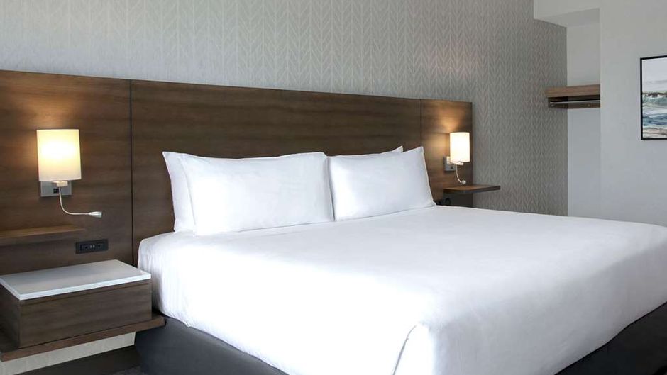 Great Blue Heron Casino and Hotel Room