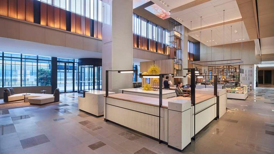 Hyatt Place International Airport Lobby