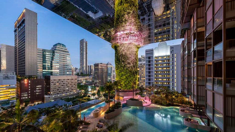 Pan Pacific Orchard, Singapore Pool