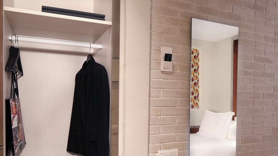 Hotel Balmes Room