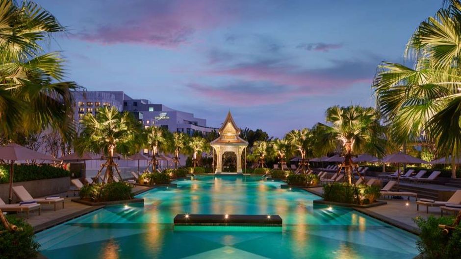 Chatrium Grand Bangkok Pool