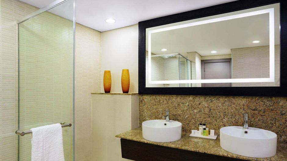 Moevenpick Hotel Ikoyi Lagos Suite