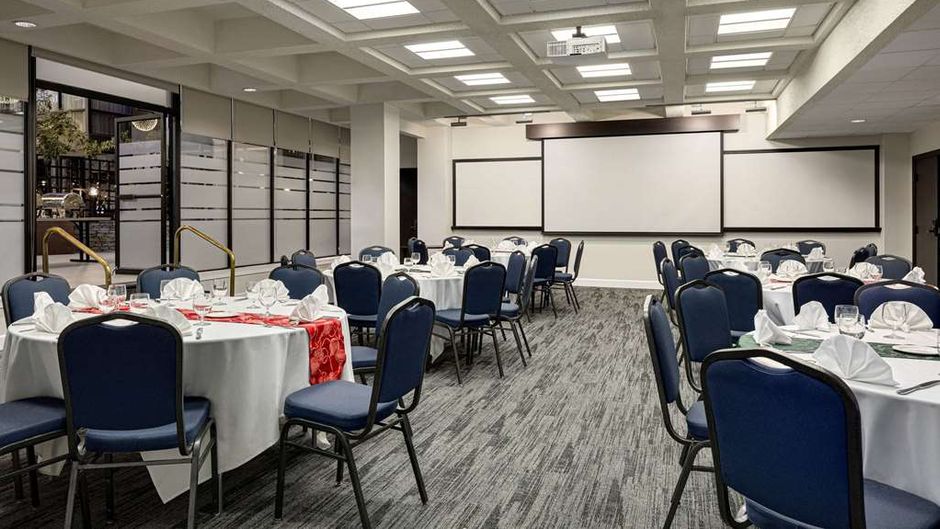 Wyndham Edmonton Hotel & Conference Cntr Meeting