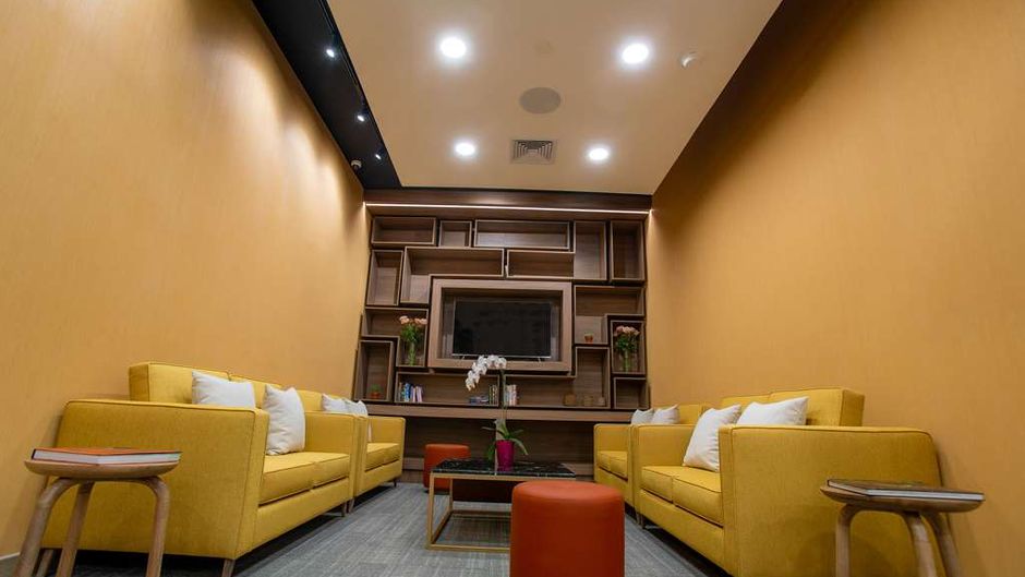 Hampton by Hilton Quito La Carolina Park Lobby