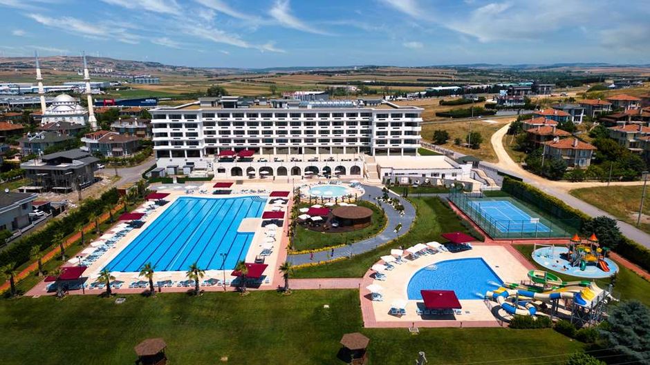 Ramada Plaza by Wyndham Silivri Exterior
