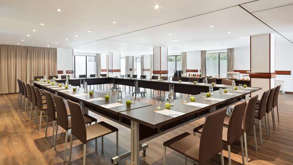 Best Western Premier CMC Girona Meeting