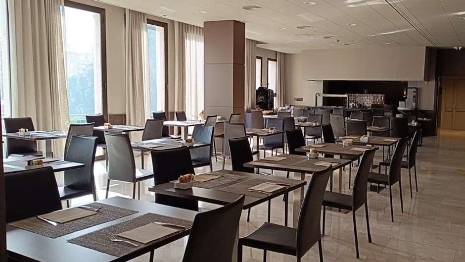 Best Western Premier CMC Girona Restaurant