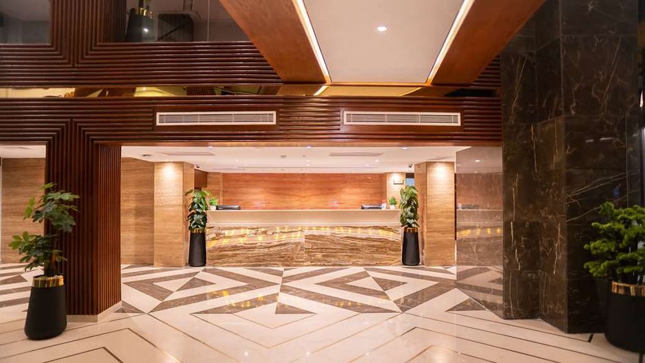 Ramada by Wyndham Lower Topa Resort Lobby