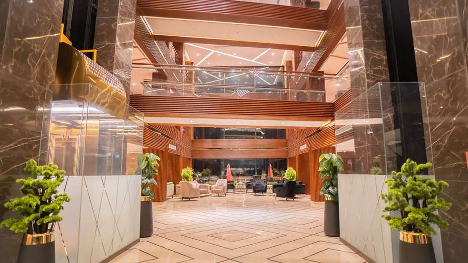 Ramada by Wyndham Lower Topa Resort Lobby
