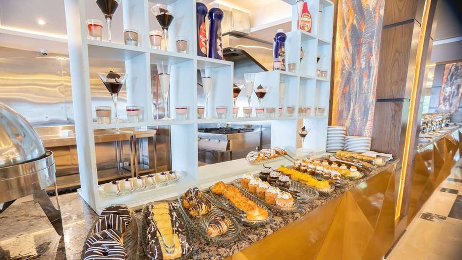 Ramada by Wyndham Lower Topa Resort Restaurant