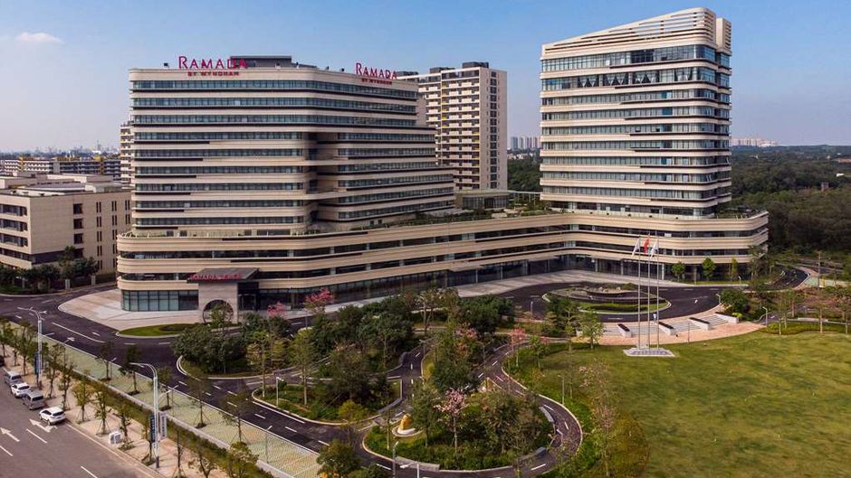 Ramada by Wyndham Maoming Dianbai Exterior