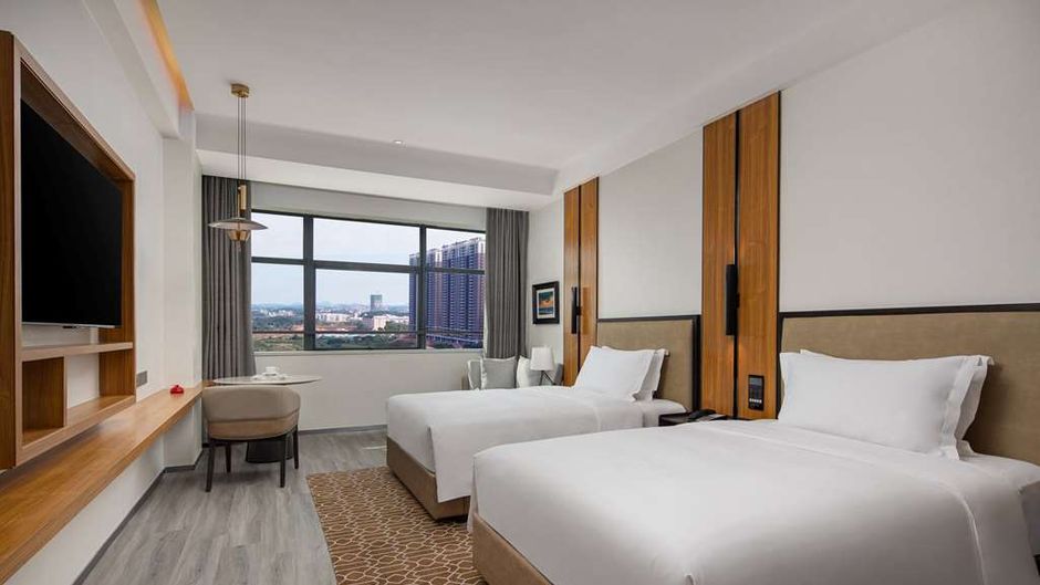 Ramada by Wyndham Maoming Dianbai Room