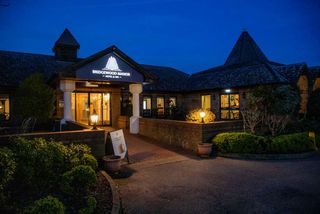 Bridgewood Manor Hotel