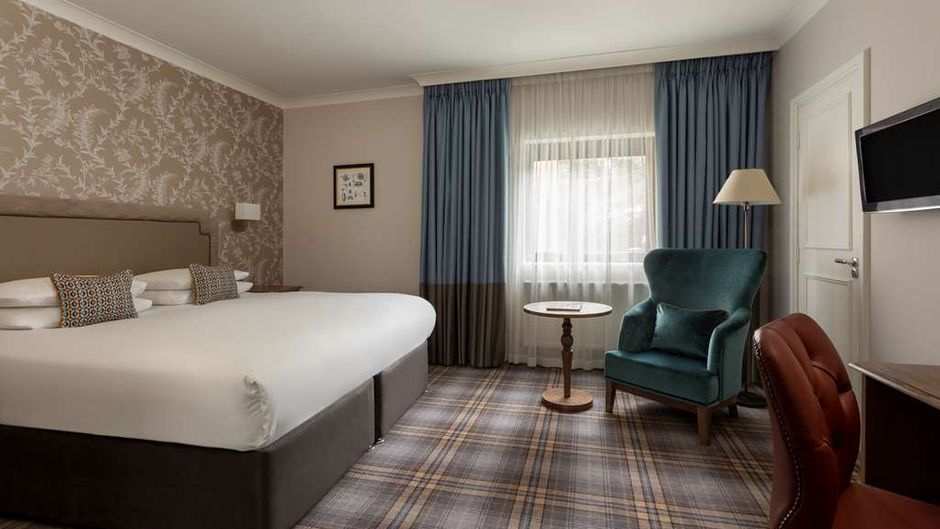 Bridgewood Manor Hotel Room