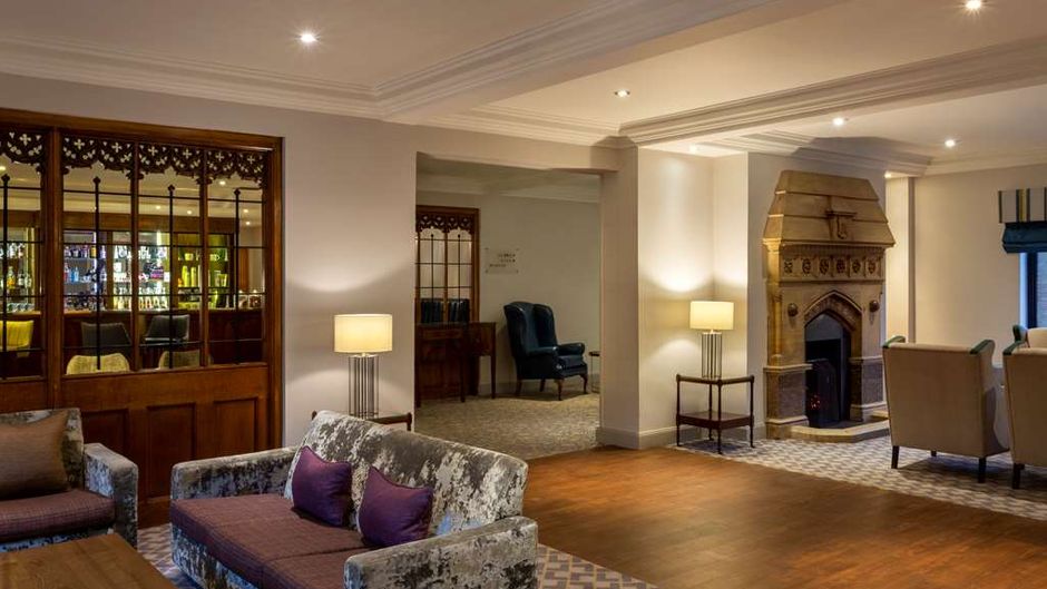 Bridgewood Manor Hotel Restaurant