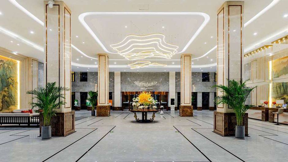 Howard Johnson Lakeview Hotel Huaibei Lobby