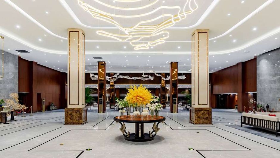Howard Johnson Lakeview Hotel Huaibei Lobby