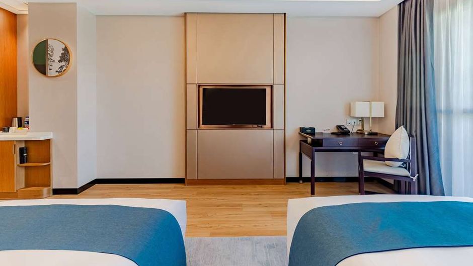 Howard Johnson Lakeview Hotel Huaibei Room