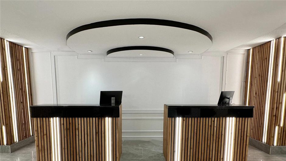 The Vic, Ascend Hotel Collection Lobby
