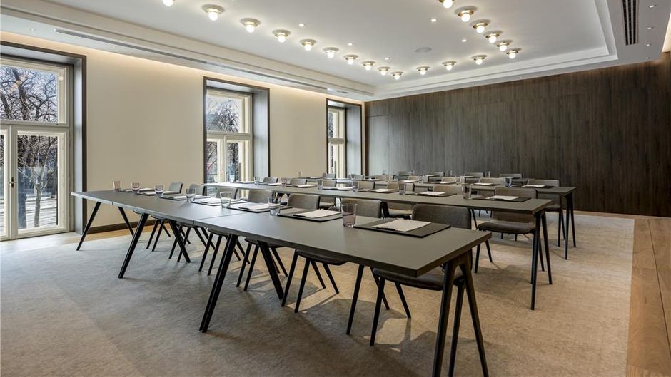 Almanac Palais Vienna Meeting
