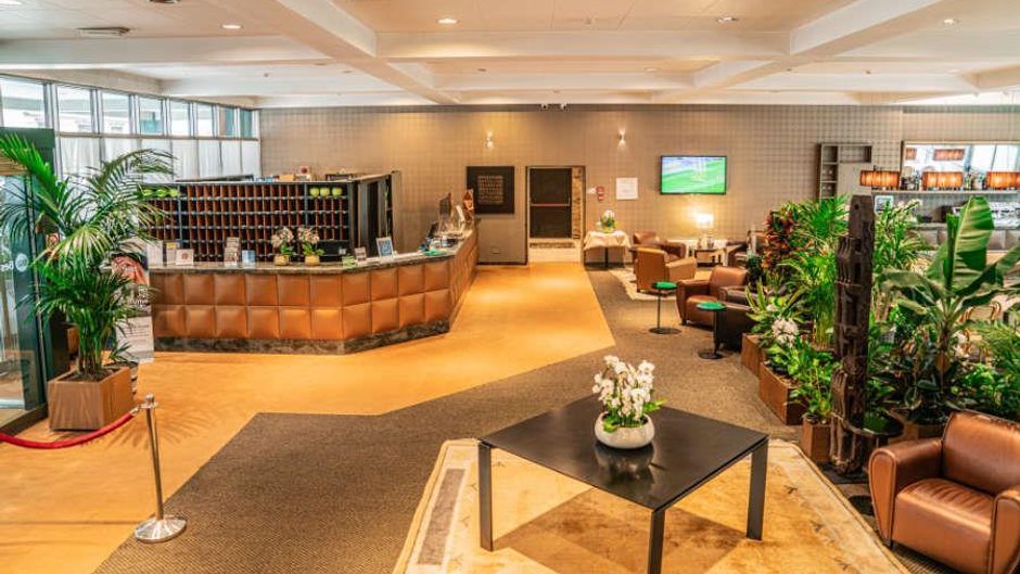 Hotel Blaise & Francis Lobby