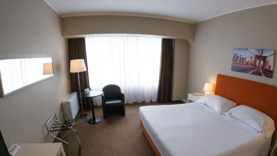 Hotel Blaise & Francis Room