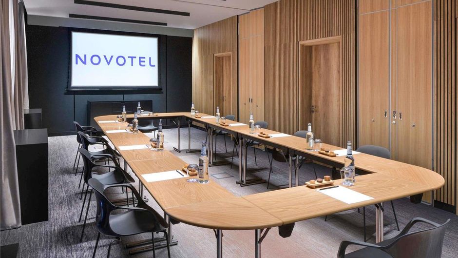 Novotel Kinshasa La Gombe Meeting
