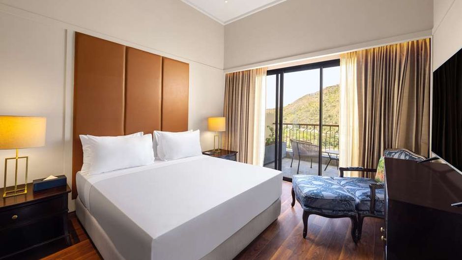 Radisson Blu Resort Kumbhalgarh Suite